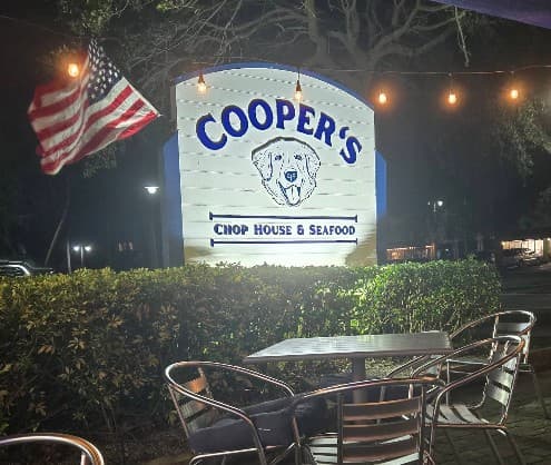 They Don't Serve Dog, Despite What the Sign Suggests